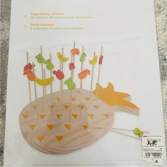 NEW Wood Party Pineapple Cheese Board & 15 Fruit Picks - Picture 6 of 6